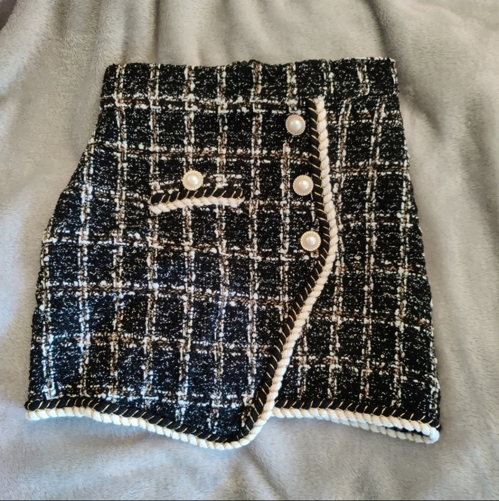 Chic Black and White Tweed Skirt with Pearl Buttons